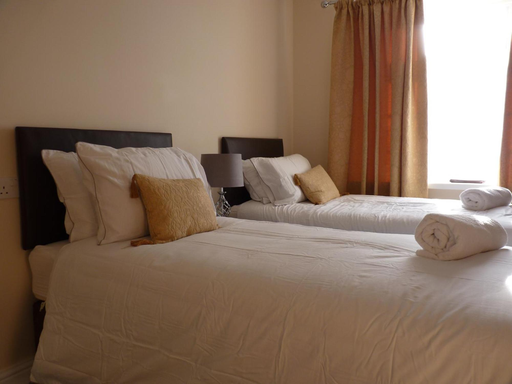 אוקהמפטון Seven Stars - Bed & Breakfast & Restaurant מראה חיצוני תמונה